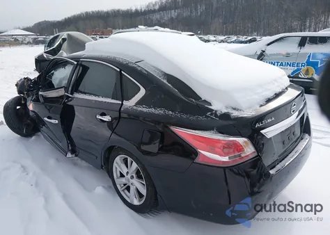 2015 Nissan Altima 2.5 Sv из США, поврежденный, VIN 1N4AL3APXFC166547